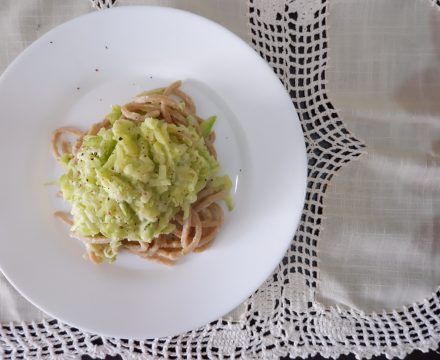 Whole guitar spaghetti with zucchini “Trombetta d’Albenga”